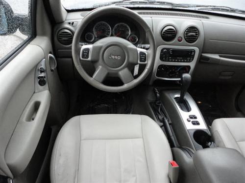 Jeep Liberty 2006 photo 2