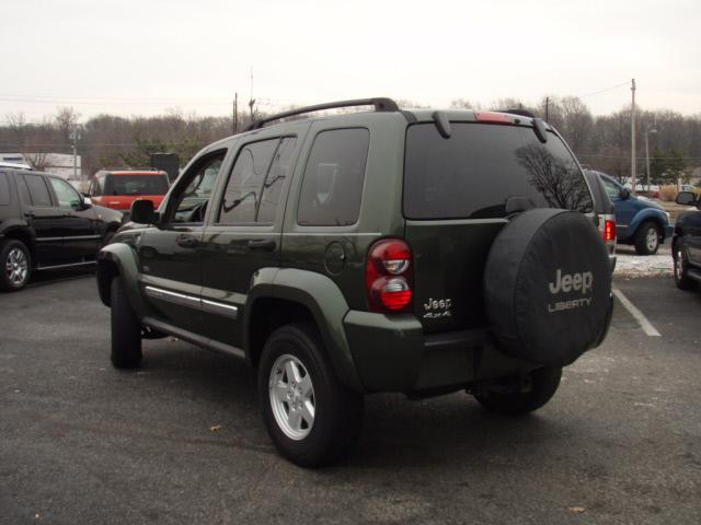 Jeep Liberty 2006 photo 2