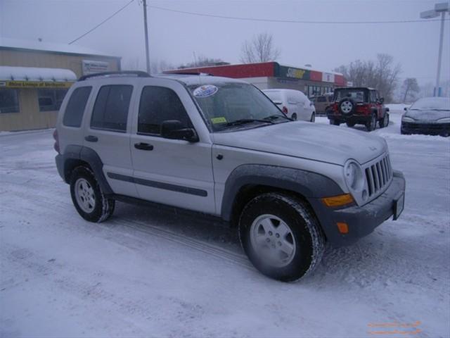 Jeep Liberty 2006 photo 4