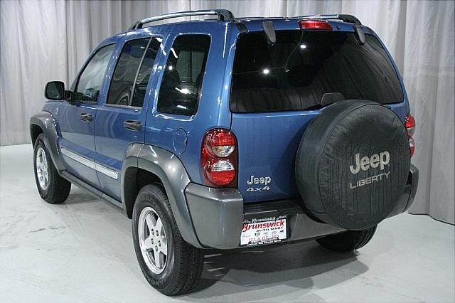 Jeep Liberty 2006 photo 1