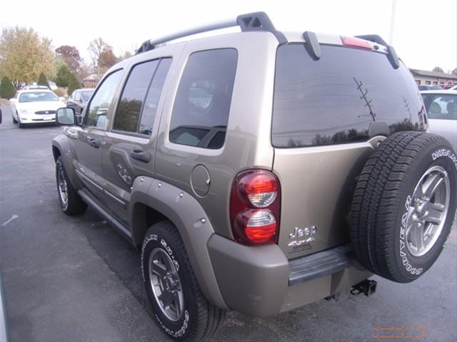 Jeep Liberty 2006 photo 4