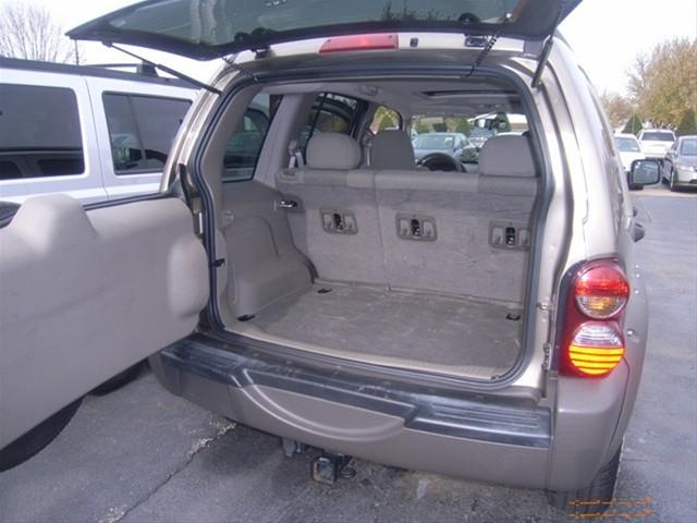 Jeep Liberty 2006 photo 5
