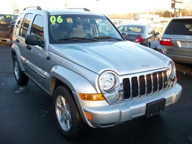 Jeep Liberty Super Sport Utility