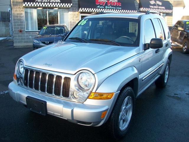 Jeep Liberty 2006 photo 2