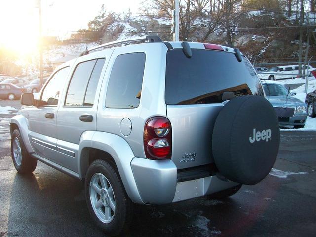 Jeep Liberty 2006 photo 3