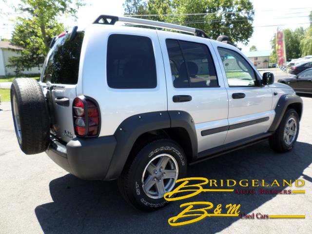 Jeep Liberty 2006 photo 2