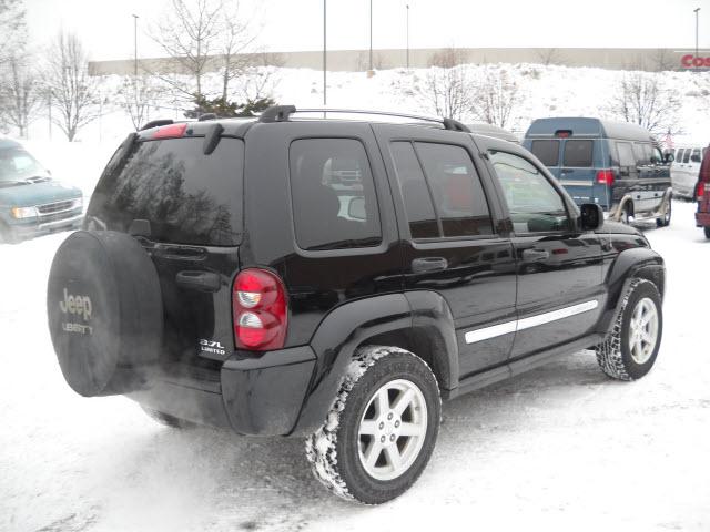 Jeep Liberty 2006 photo 2
