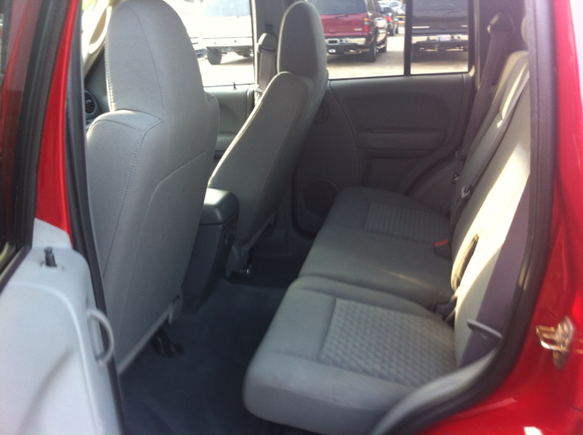Jeep Liberty 2006 photo 4