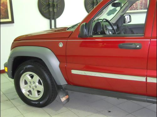 Jeep Liberty 2006 photo 2