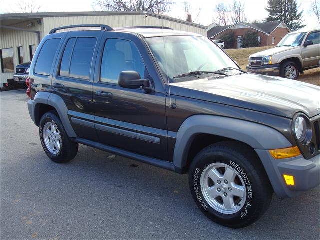Jeep Liberty 2006 photo 1