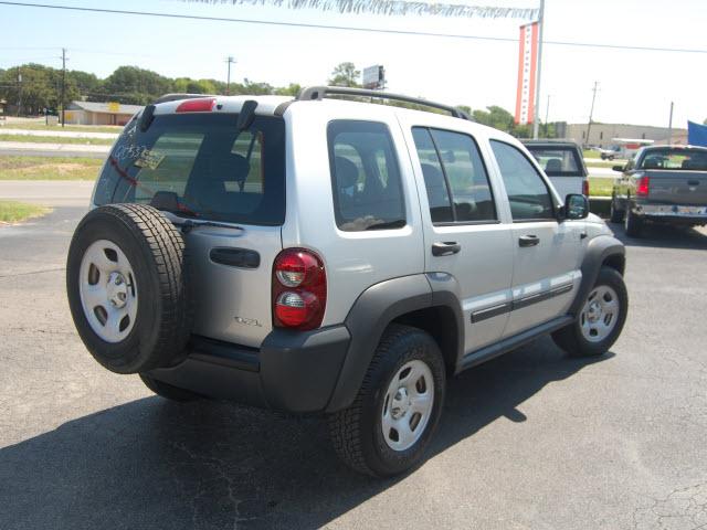 Jeep Liberty 2006 photo 1