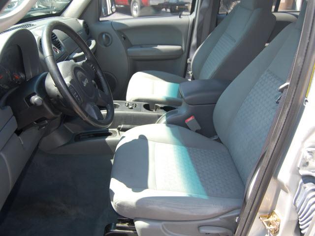 Jeep Liberty 2006 photo 5