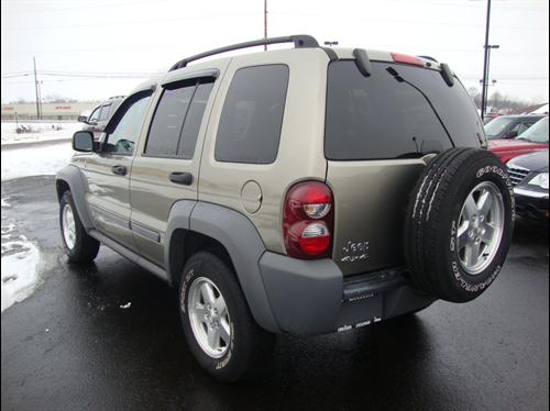Jeep Liberty 2006 photo 2
