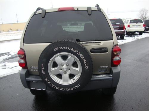 Jeep Liberty 2006 photo 4