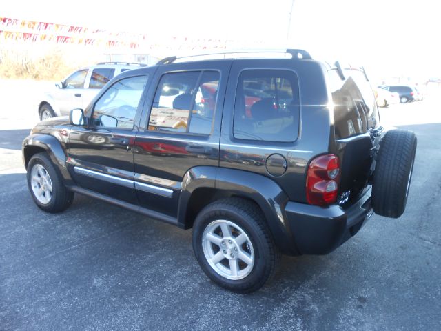 Jeep Liberty 2006 photo 1