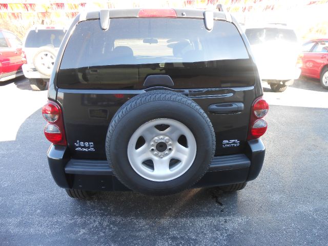 Jeep Liberty 2006 photo 3