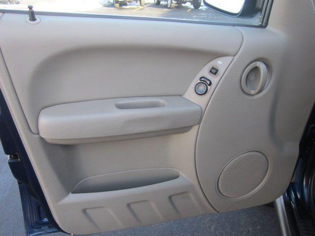 Jeep Liberty 2006 photo 4