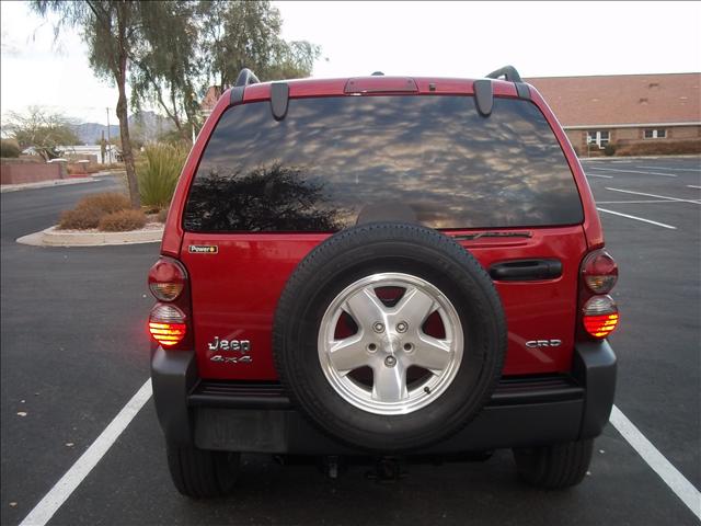 Jeep Liberty 2006 photo 2