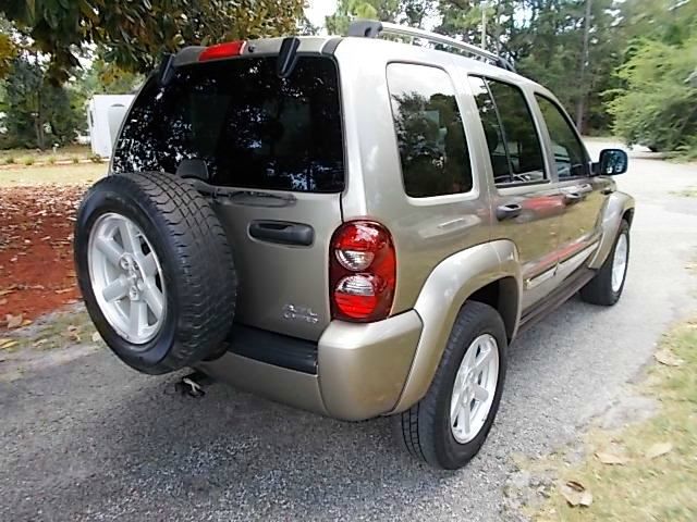 Jeep Liberty 2007 photo 2