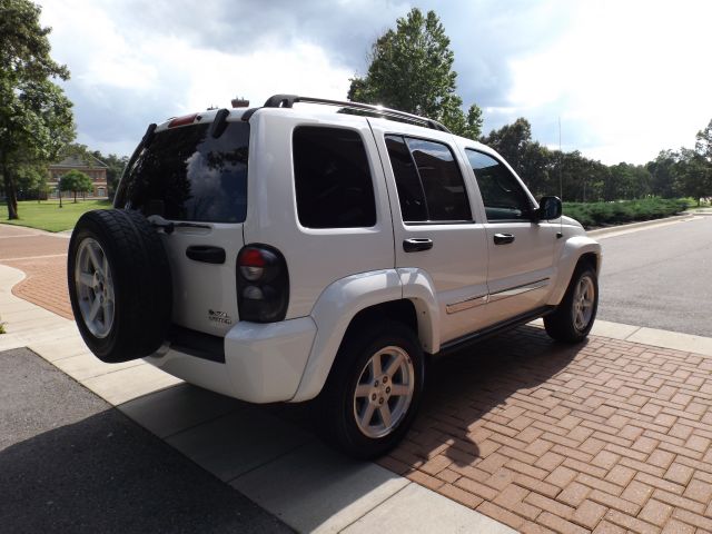 Jeep Liberty 2007 photo 2
