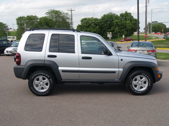Jeep Liberty 2007 photo 2