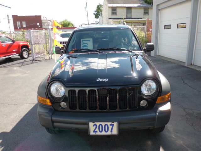 Jeep Liberty 2007 photo 2