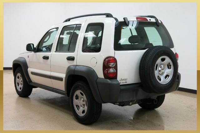 Jeep Liberty Prius Hatchback 4D SUV