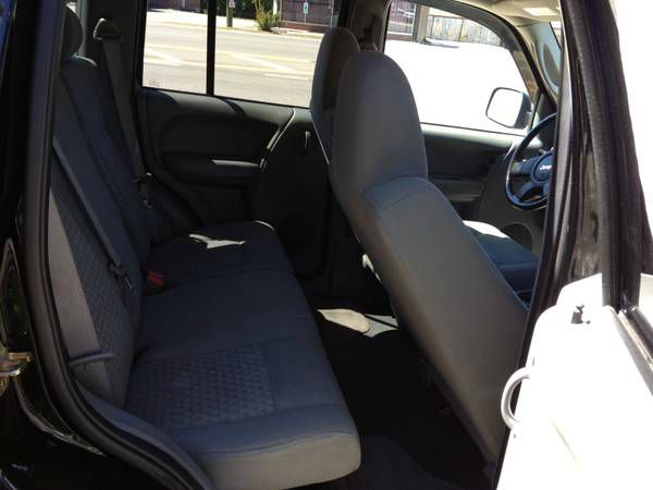 Jeep Liberty 2007 photo 2