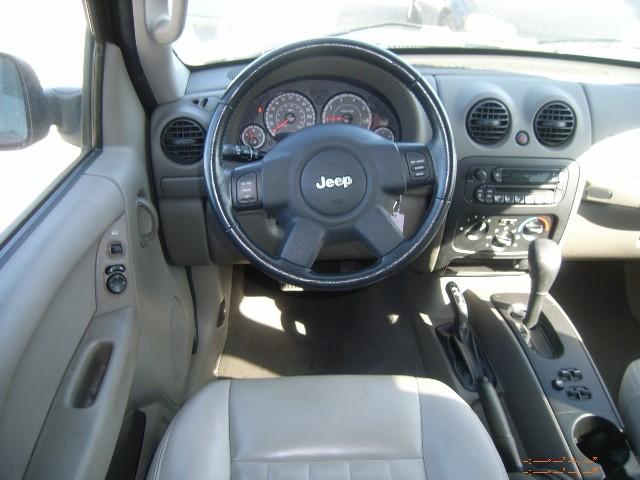 Jeep Liberty 2007 photo 2