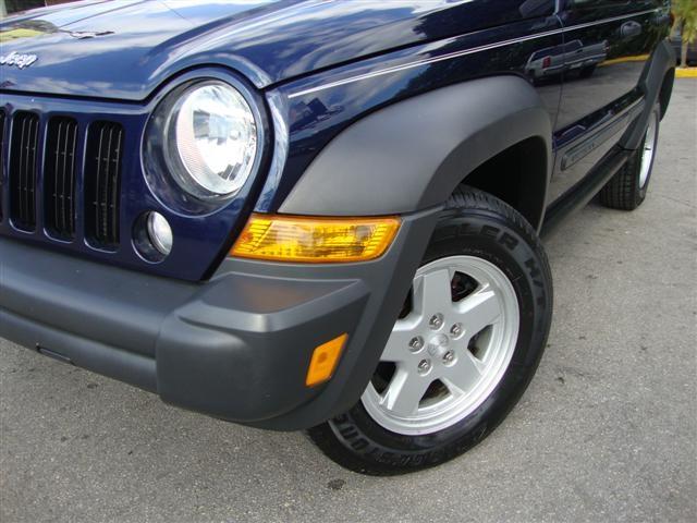 Jeep Liberty 2007 photo 2