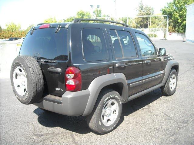 Jeep Liberty 2007 photo 2