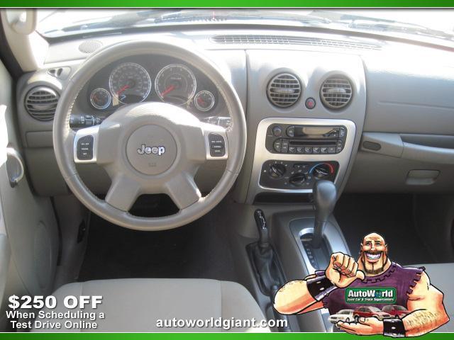 Jeep Liberty 2007 photo 4
