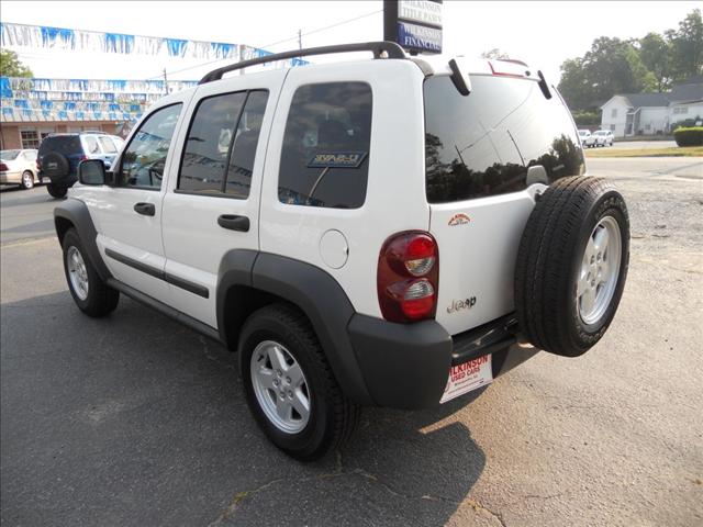 Jeep Liberty 2007 photo 2