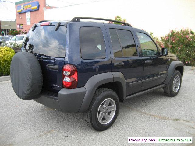 Jeep Liberty Extended Cab V8 LT W/1lt Sport Utility