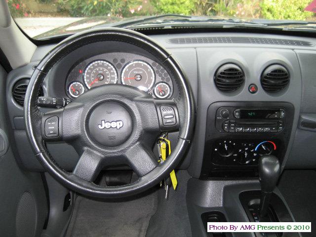 Jeep Liberty 2007 photo 2