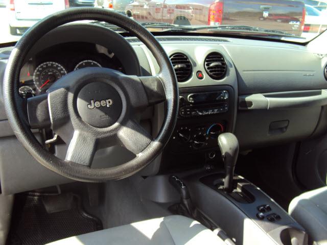 Jeep Liberty 2007 photo 2