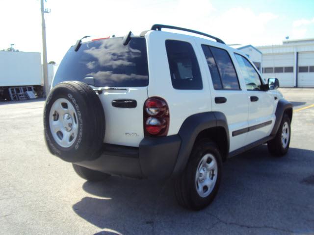 Jeep Liberty 2007 photo 3