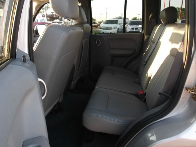 Jeep Liberty 2007 photo 2