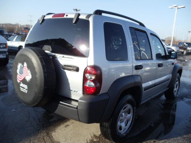 Jeep Liberty 2007 photo 4