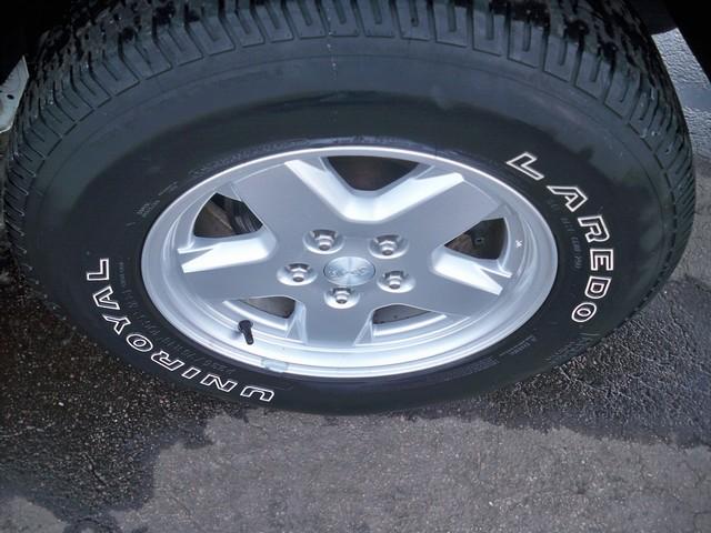 Jeep Liberty 2007 photo 2