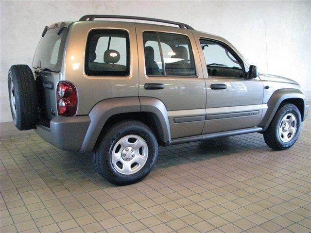 Jeep Liberty 2007 photo 2