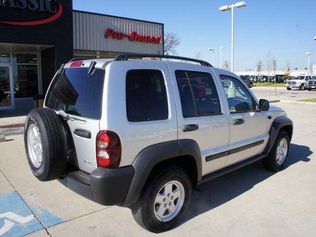 Jeep Liberty 2007 photo 3