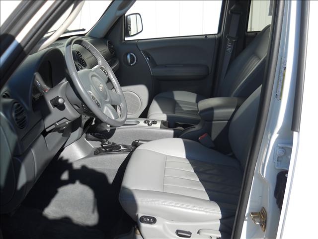 Jeep Liberty 2007 photo 1