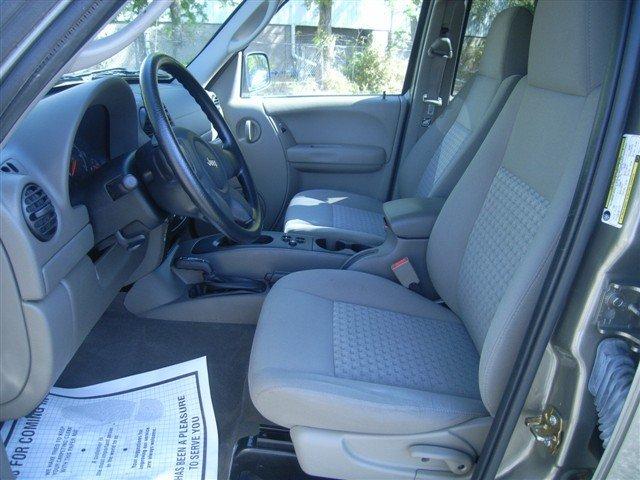 Jeep Liberty 2007 photo 4