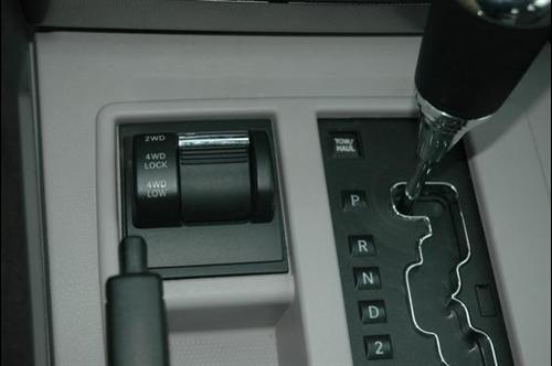Jeep Liberty 2008 photo 2