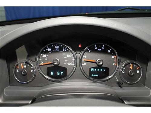 Jeep Liberty 2008 photo 4