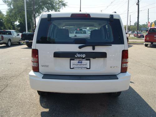 Jeep Liberty 2008 photo 2