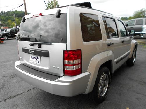 Jeep Liberty 2008 photo 4