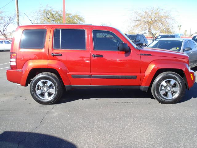 Jeep Liberty 2008 photo 4