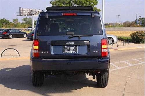 Jeep Liberty 2008 photo 3